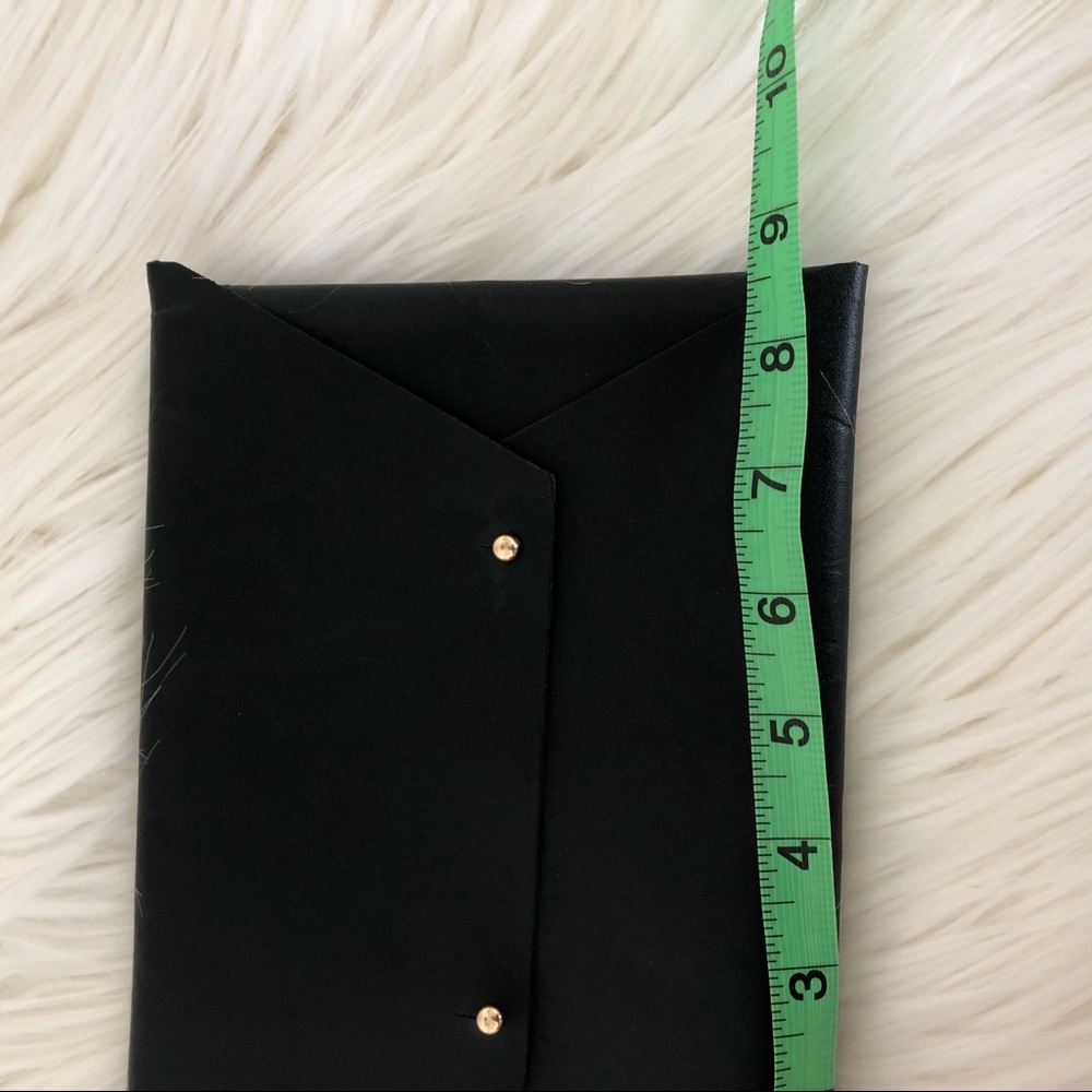 Tribe Alive -Leather Clutch Exclusive - Picture 4 of 7